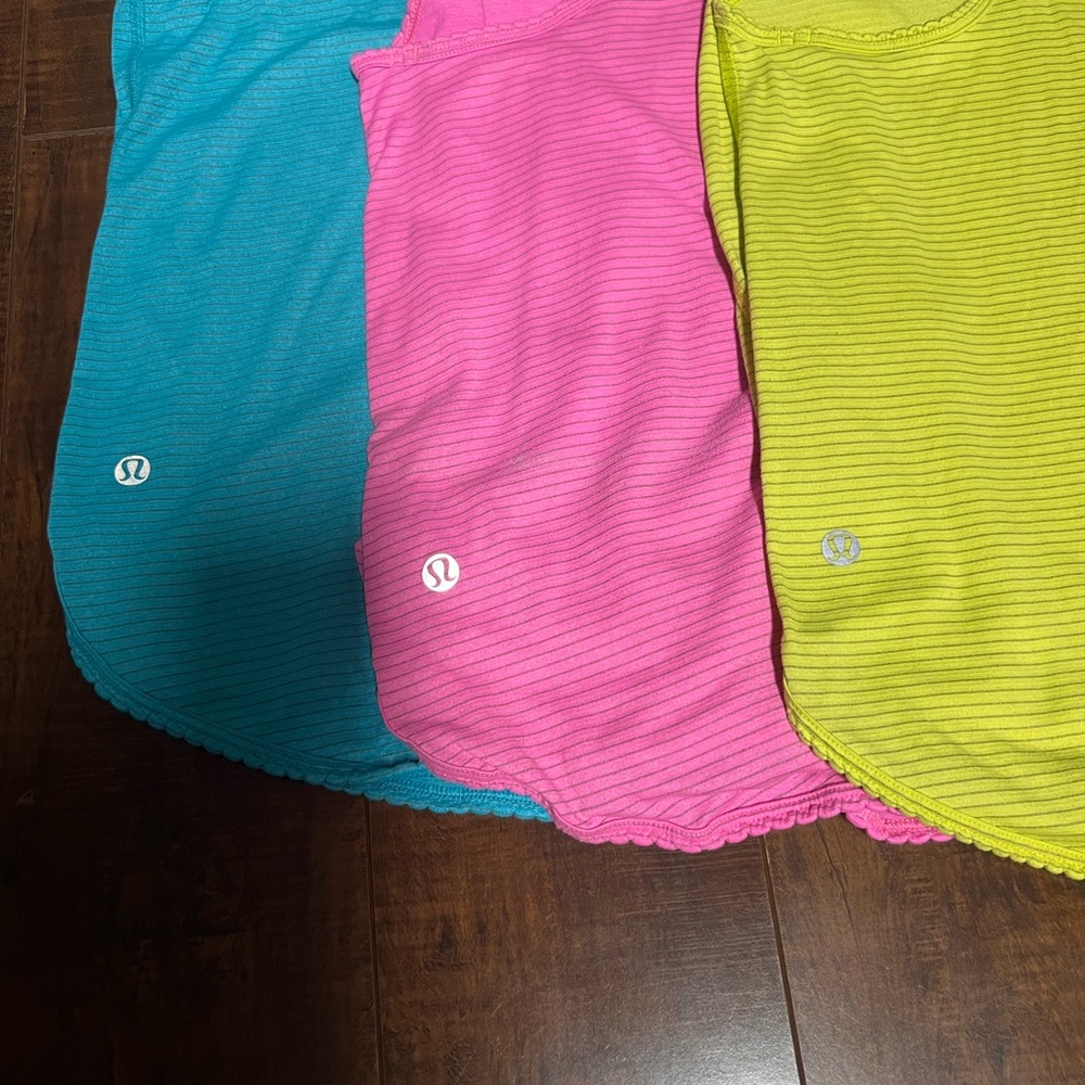 Lululemon bundle of 3 - 105 F Singlet tank - size 8.